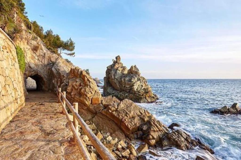 Somriu Apartament Fenals Platja 료렛 드 마르 외부 사진
