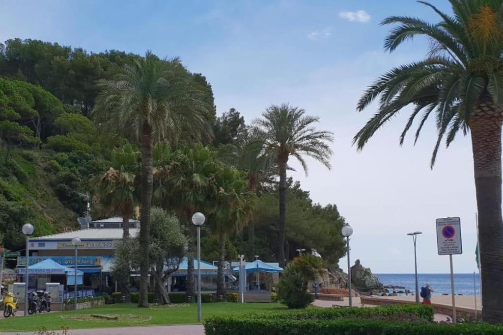 Somriu Apartament Fenals Platja 료렛 드 마르 외부 사진